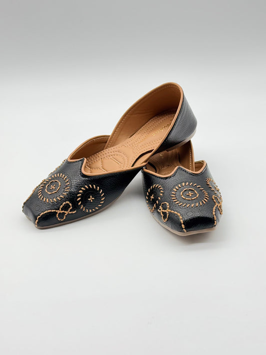 Embroidered Heritage Juttis